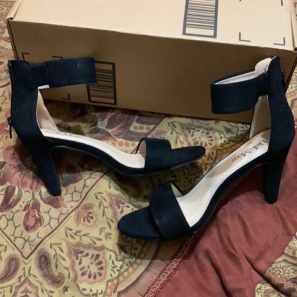 Ankle strap open toe sandals